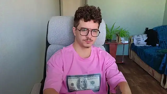 Remy Miles online show from October 2025 07:06:02 AM