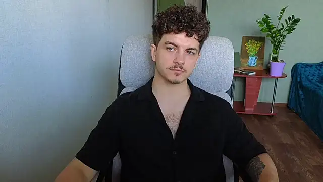 Snapshot of Remy_Miles chatting on June 2026 06:52:02 AM Remy Miles online show from June 2026 06:52:02 AM