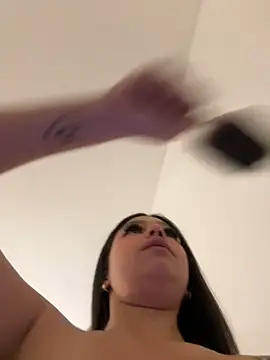 Alyshanon18 online show from March 2025 10:45:01 PM