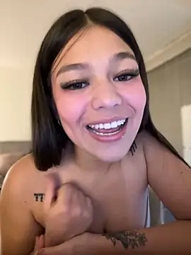 Alyshanon18 online show from September 2025 10:09:02 PM