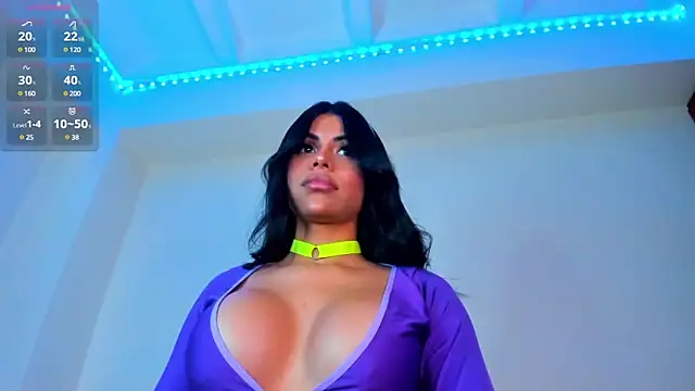 Snapshot of divinesalome chatting on March 2025 08:20:02 PM divinesalome online show from March 2025 08:20:02 PM