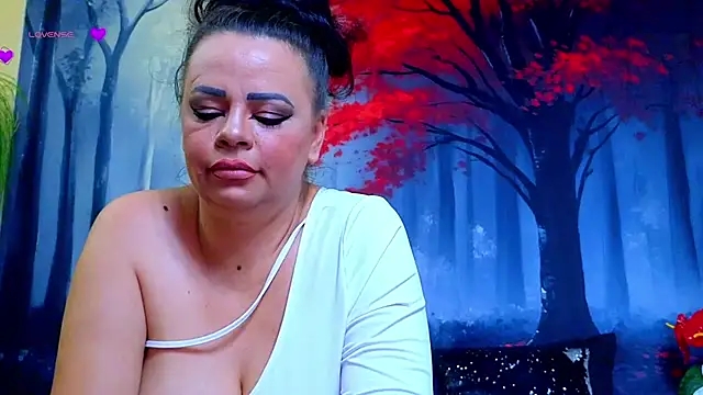 ElizabethEven online show from November 2025 10:48:01 PM