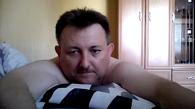 Snapshot of Novy73 chatting on October 2025 08:13:01 AM Novy73 online show from October 2025 08:13:01 AM