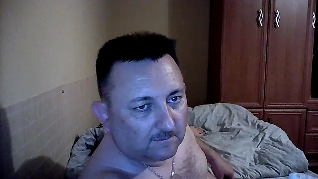 Snapshot of Novy73 chatting on October 2025 10:32:02 PM Novy73 online show from October 2025 10:32:02 PM