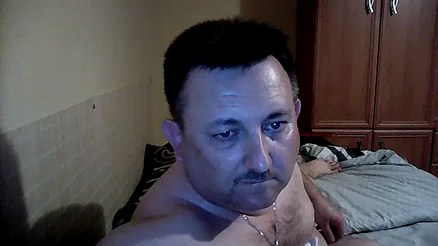 Snapshot of Novy73 chatting on September 2025 10:48:02 PM Novy73 online show from September 2025 10:48:02 PM