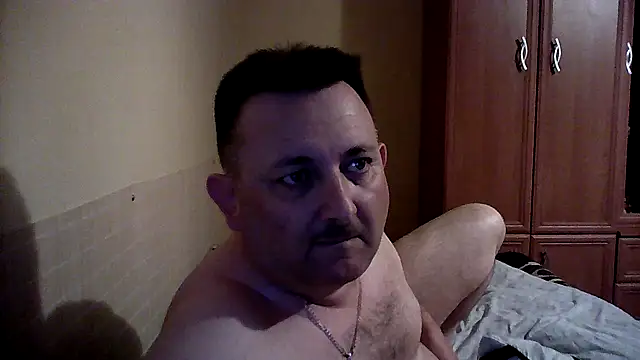 Snapshot of Novy73 chatting on October 2025 09:26:02 PM Novy73 online show from October 2025 09:26:02 PM