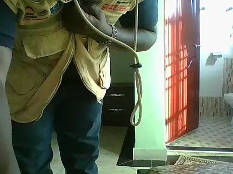 honeyswit online show from September 2025 04:41:01 AM