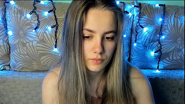 MaggieCake online show from March 2026 02:48:01 AM