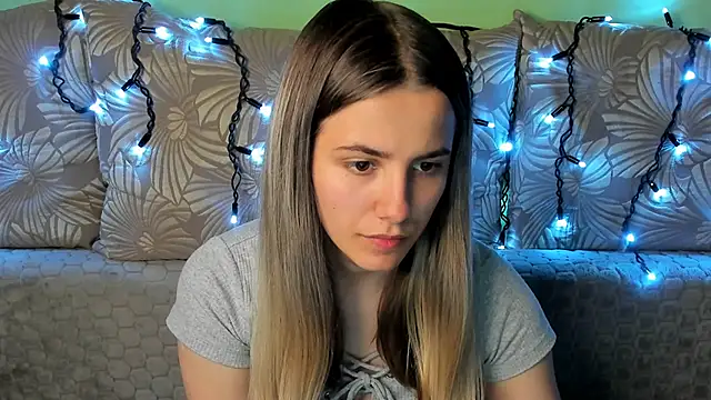 MaggieCake online show from October 2025 01:51:02 AM