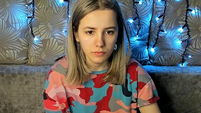 MaggieCake online show from March 2025 07:46:02 AM