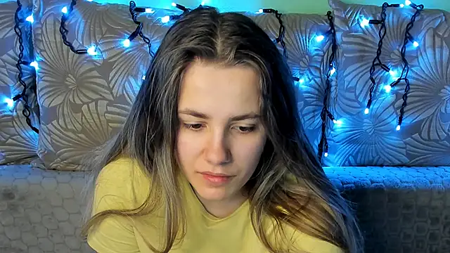 MaggieCake online show from February 2026 02:42:02 AM