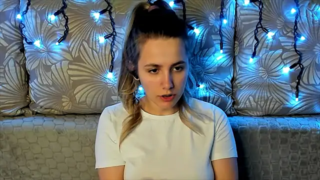 MaggieCake online show from March 2026 02:59:02 AM