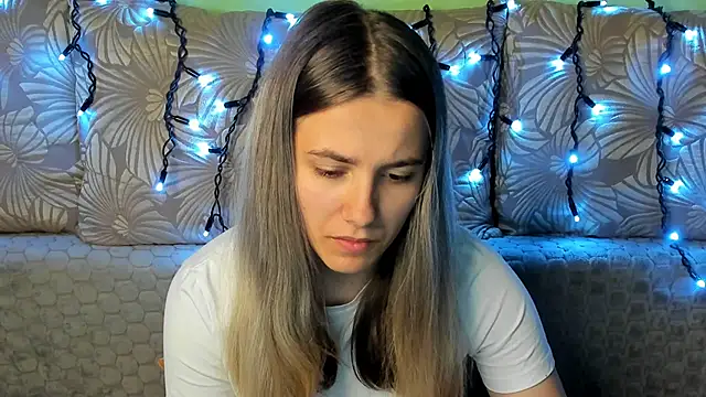 MaggieCake online show from October 2025 11:57:02 PM