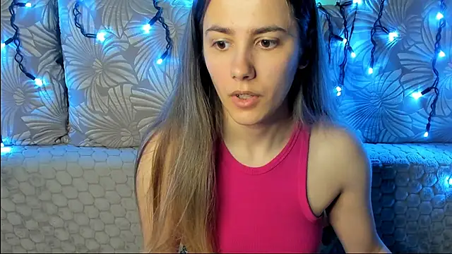 Snapshot of MaggieCake chatting on June 2026 02:39:01 AM MaggieCake online show from June 2026 02:39:01 AM