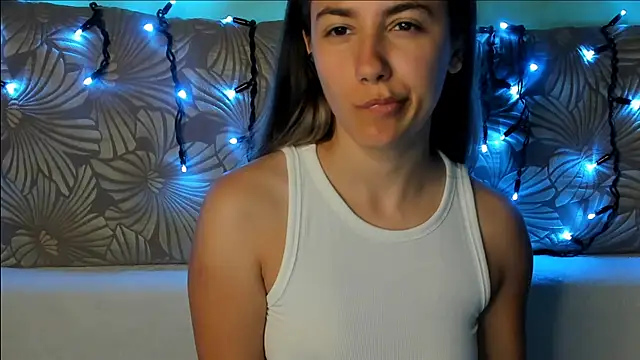 MaggieCake online show from August 2026 02:30:01 AM