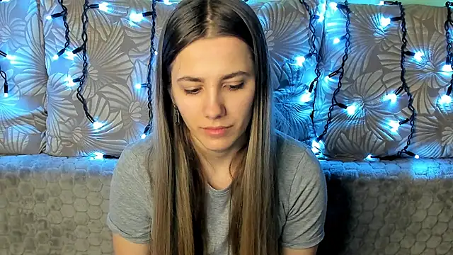 MaggieCake online show from March 2025 05:44:01 AM