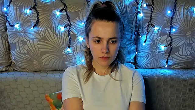 MaggieCake online show from March 2026 02:27:02 AM