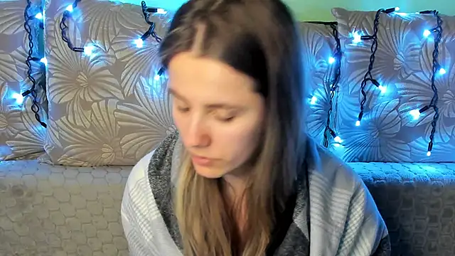 MaggieCake online show from February 2026 02:22:02 AM