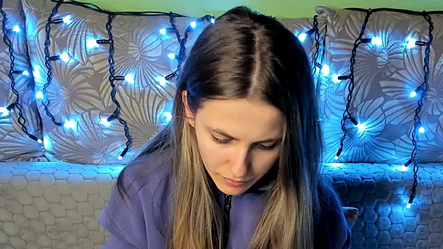 MaggieCake online show from February 2026 01:04:02 AM