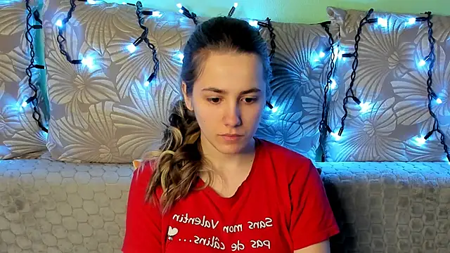 MaggieCake online show from March 2026 03:35:02 AM