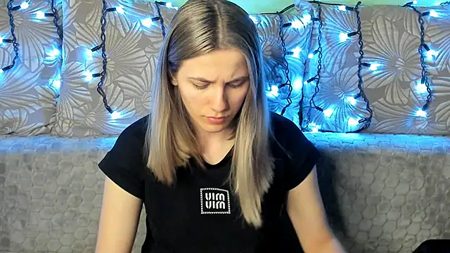 MaggieCake online show from March 2025 01:54:01 AM