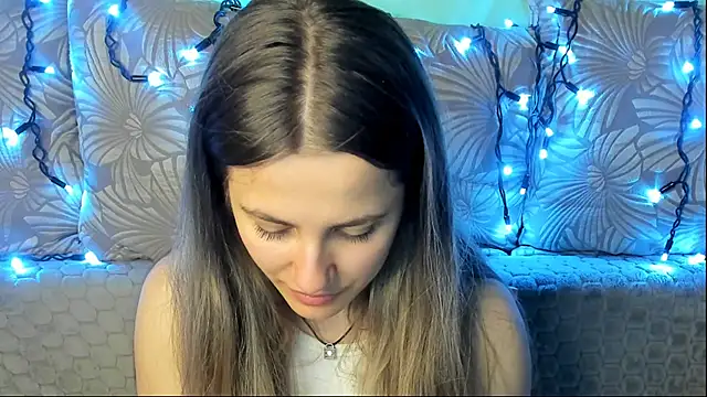 Snapshot of MaggieCake chatting on May 2026 02:26:02 AM MaggieCake online show from May 2026 02:26:02 AM