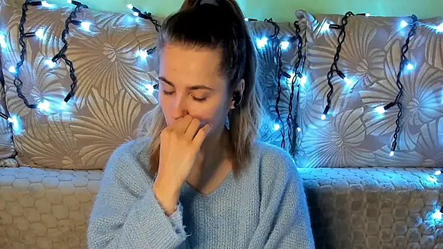 MaggieCake online show from January 2026 03:10:01 AM