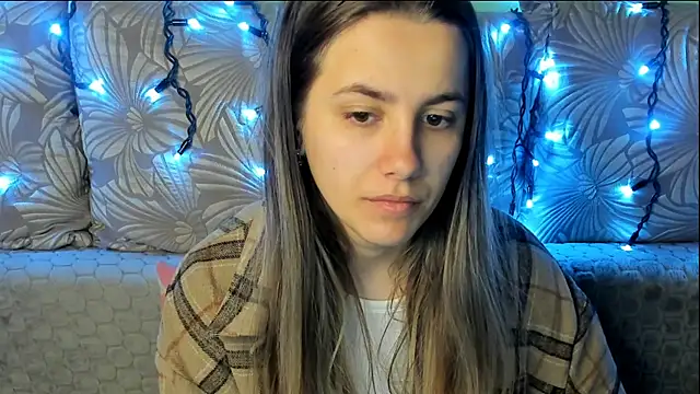 MaggieCake online show from April 2026 04:05:02 AM