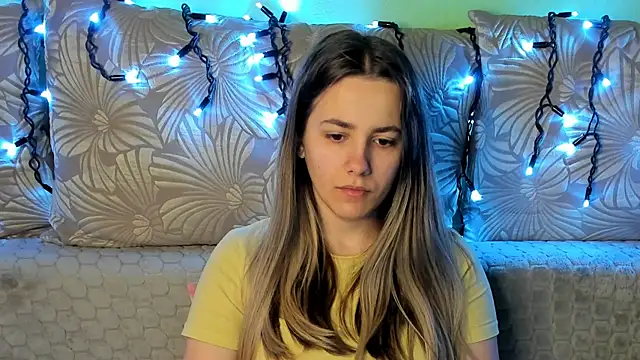 MaggieCake online show from February 2026 04:03:02 AM