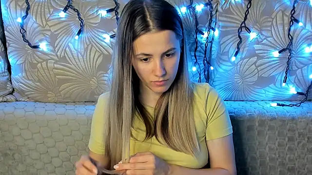 MaggieCake online show from January 2026 02:38:02 AM