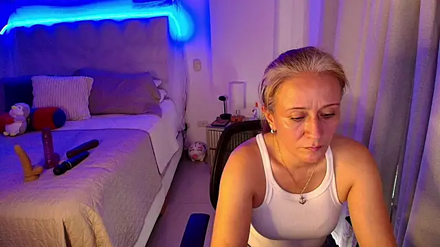 Naty Stone online show from May 2026 10:06:02 PM