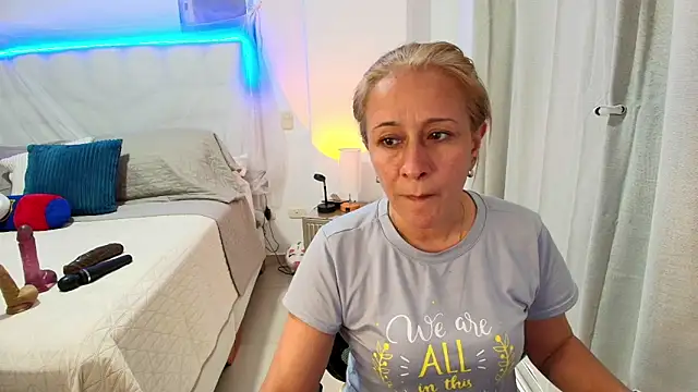 Naty Stone online show from June 2026 09:27:01 PM