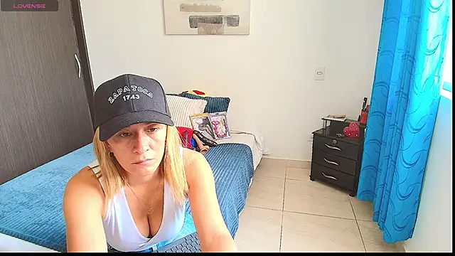 Naty Stone online show from February 2025 03:41:02 PM