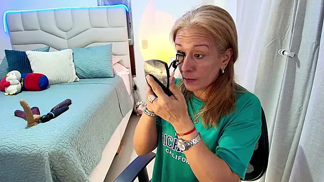 Naty Stone online show from July 2026 07:04:02 PM