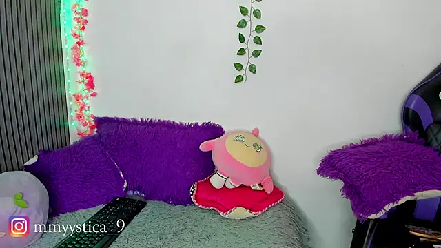 Rainnbow  online show from March 2026 08:26:33 AM