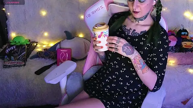 Ginger Stay online show from April 2026 09:46:02 AM