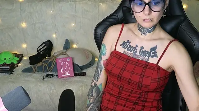 Ginger Stay online show from October 2025 10:09:01 PM