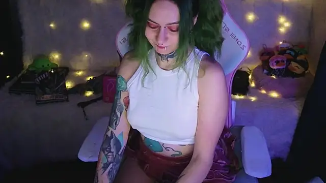 Ginger Stay online show from April 2026 10:44:02 PM