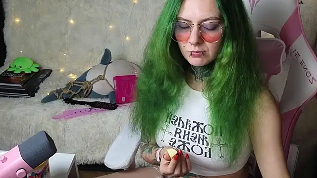 Ginger Stay online show from January 2026 11:33:01 PM