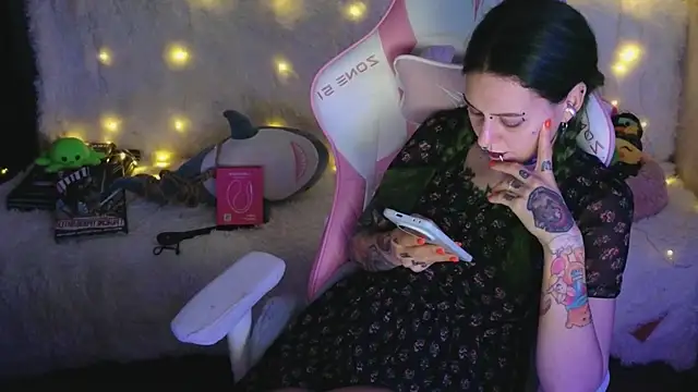 Ginger Stay online show from April 2026 11:05:01 AM