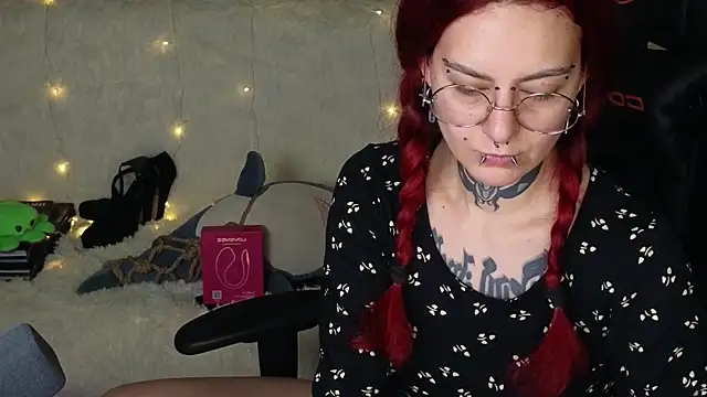 Ginger Stay online show from October 2025 02:10:01 AM