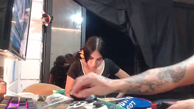 dounolimist777 online show from December 2025 02:18:02 AM