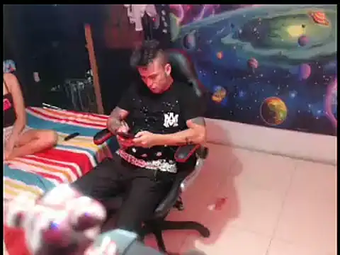 dounolimist777 online show from December 2025 12:38:01 AM