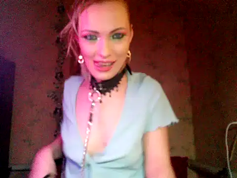 WildMissNiks online show from November 2025 09:42:02 AM