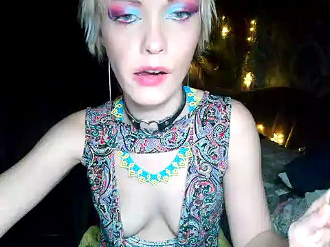 Snapshot of WildMissNiks chatting on December 2024 01:45:02 PM WildMissNiks online show from December 2024 01:45:02 PM