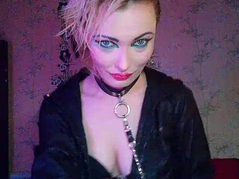 WildMissNiks online show from November 2025 08:52:01 AM