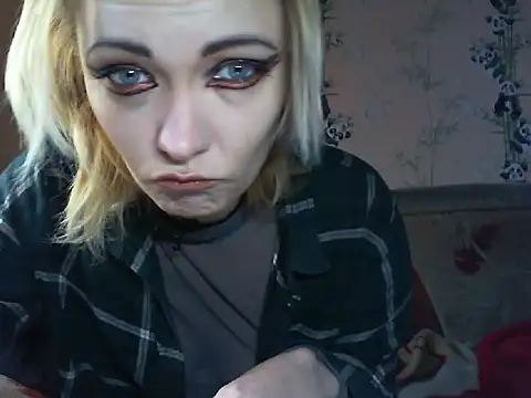 WildMissNiks online show from May 2026 06:39:01 AM