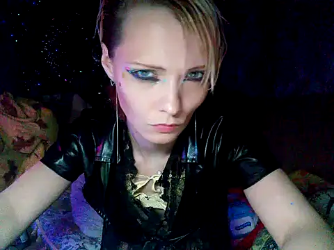 Snapshot of WildMissNiks chatting on December 2024 11:07:01 AM WildMissNiks online show from December 2024 11:07:01 AM