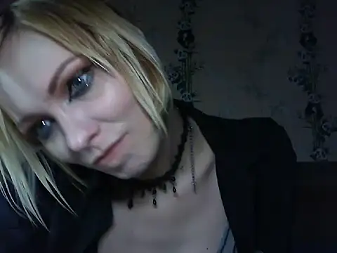 Snapshot of WildMissNiks chatting on June 2026 07:08:02 AM WildMissNiks online show from June 2026 07:08:02 AM