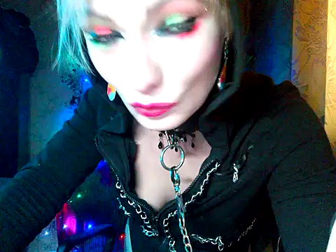 WildMissNiks online show from December 2025 09:42:01 AM